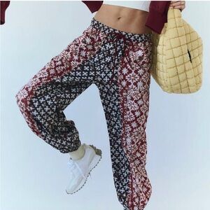 Free People Movement Set Me Free Printed pants sz medium